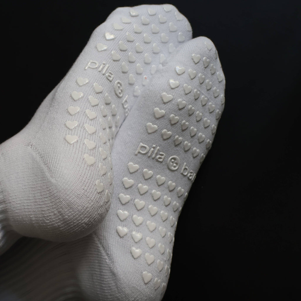 PILA Plain Best Grip Socks - White Ruffle