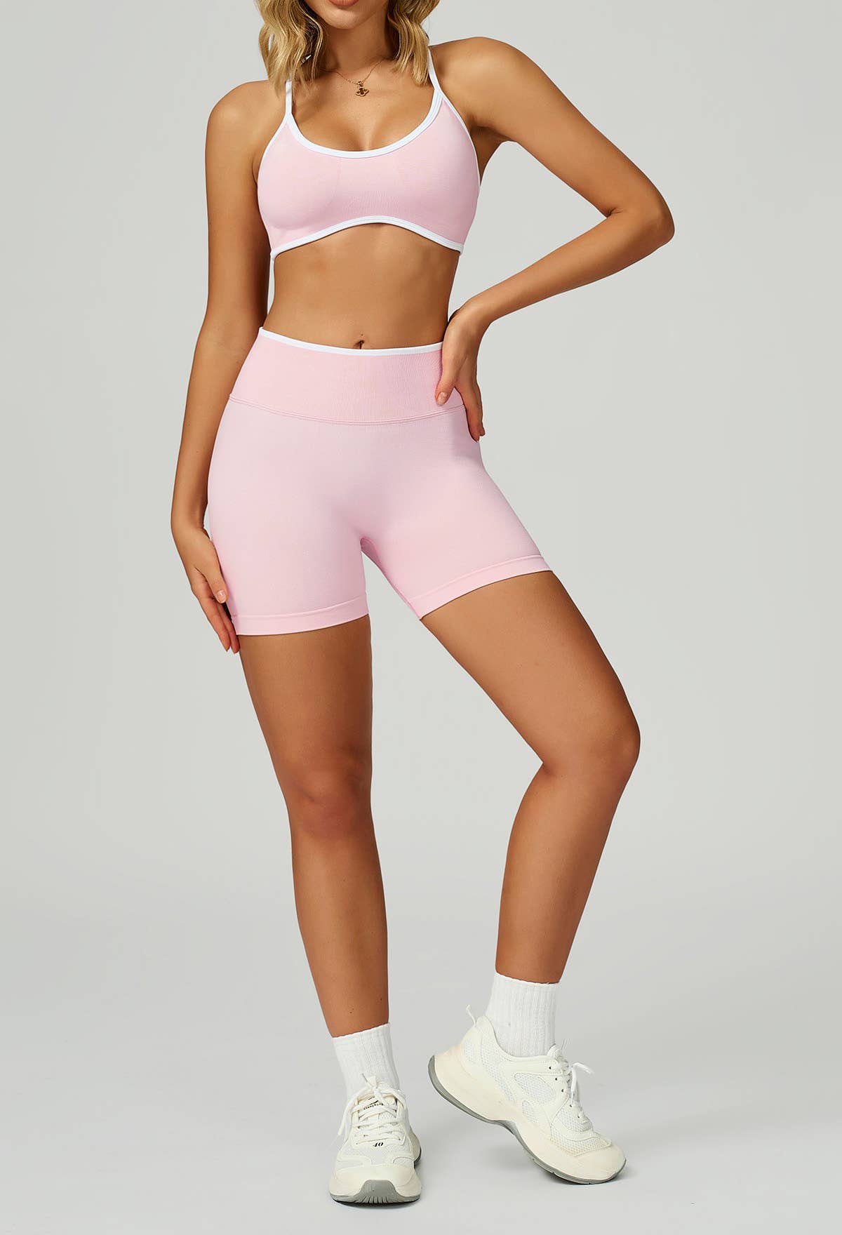 Trimmed Sport Set