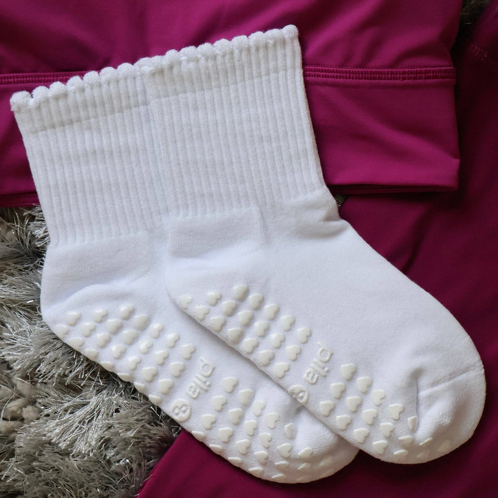 PILA Plain Best Grip Socks - White Ruffle