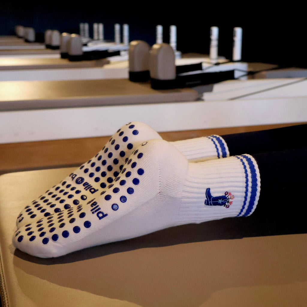 Boots & Bloom Grip Socks