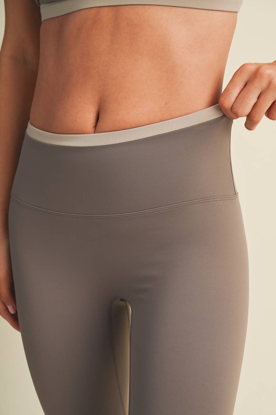 Contrast Binding Legging