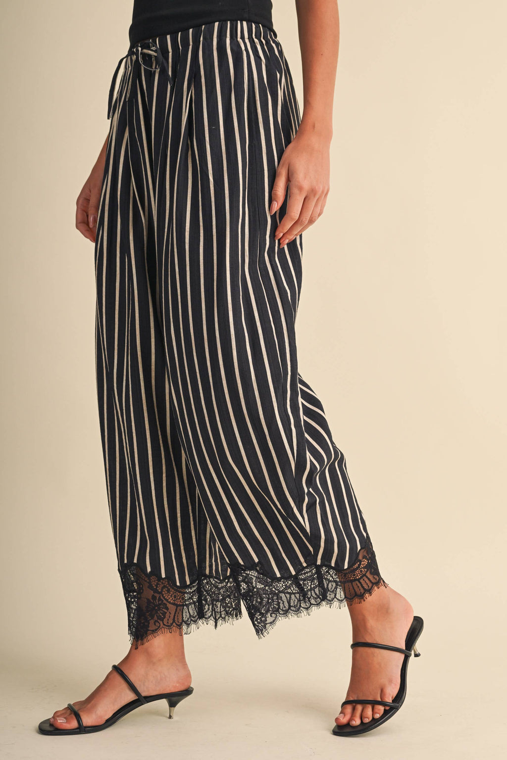 IP1597 LACE HEM STRIPED BARREL CULOTTES