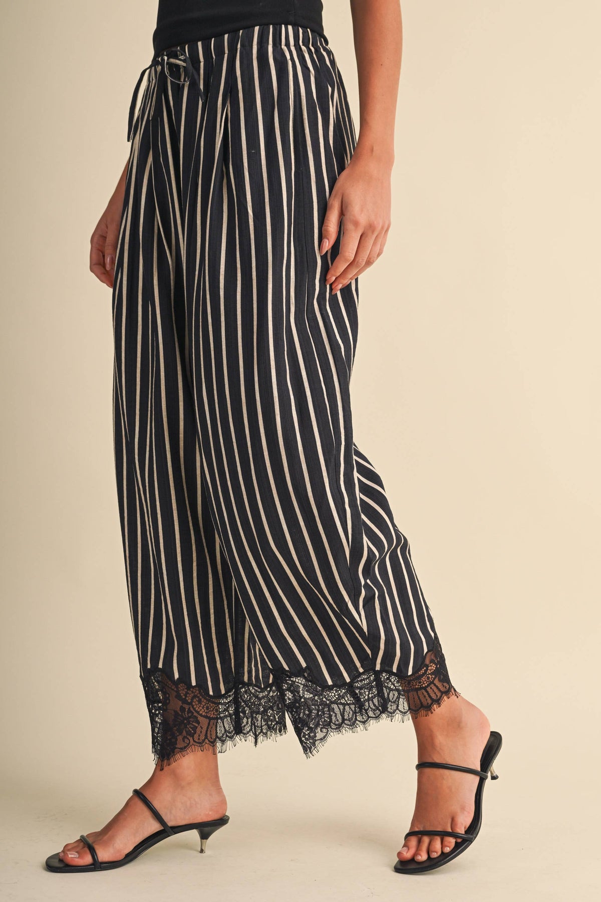 IP1597 LACE HEM STRIPED BARREL CULOTTES